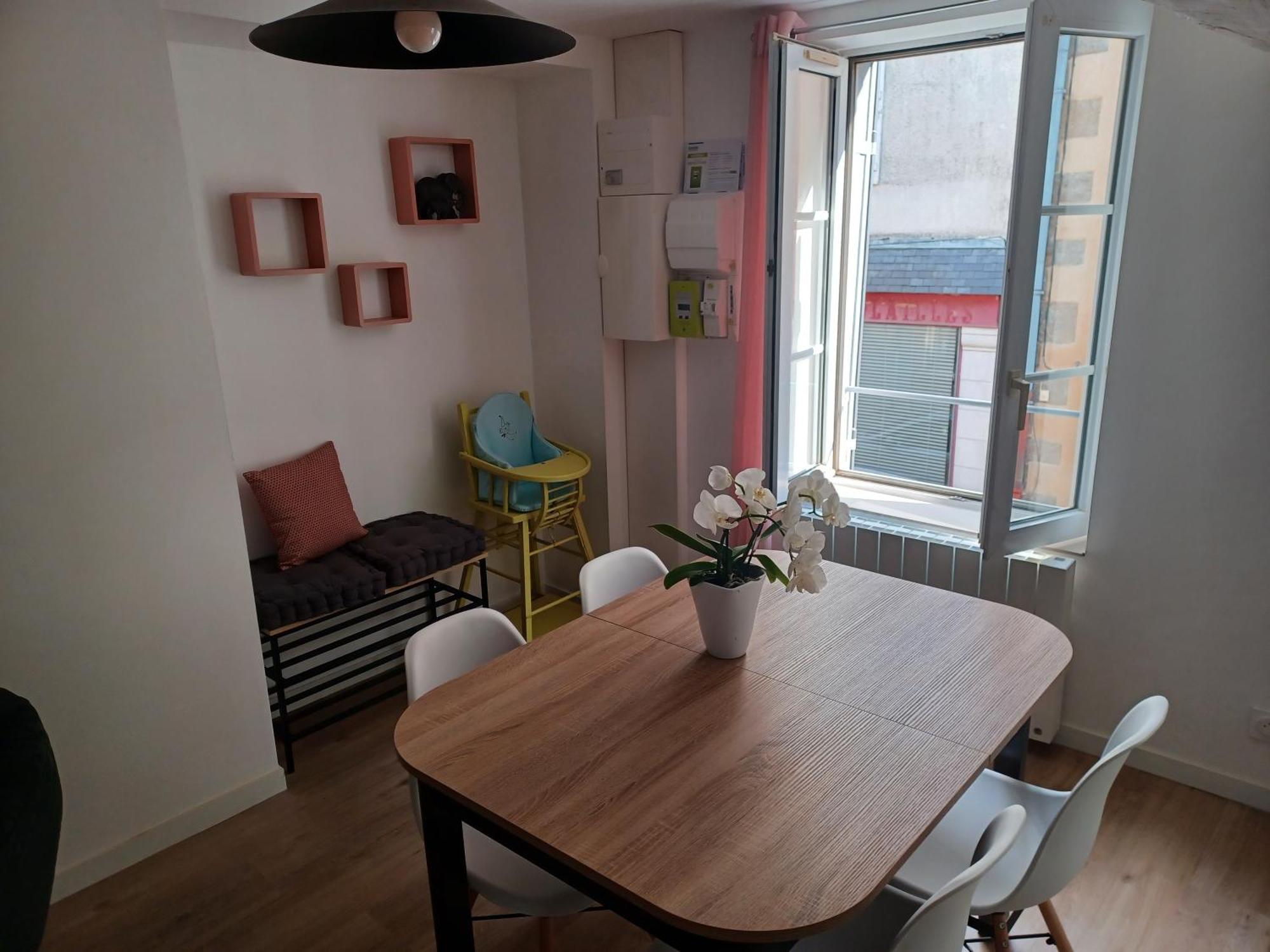 Duplex Cosy Et Douillet Apartment Ernée Exterior foto